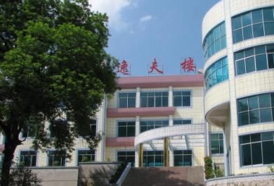 邵逸夫20年赞助4888个校舍 全国遍布逸夫楼