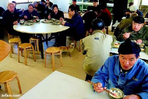 江苏“计生红旗县”30年少生50万 老龄化严重 