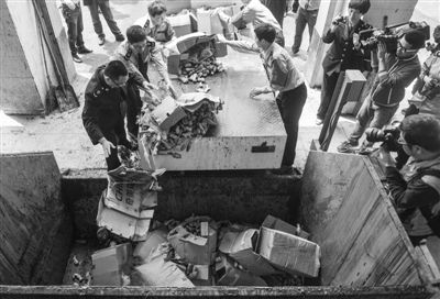 5月10日，杭州市余杭区销毁“毒生姜”。当日，余杭多部门联合将截获的500公斤“毒生姜”就地销毁。