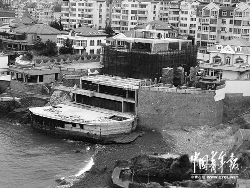 青岛原副秘书长被指为女儿建3200平米海景别墅(图)