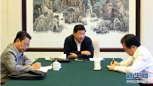 习近平强调批评与自我批评：有话放到桌面上讲