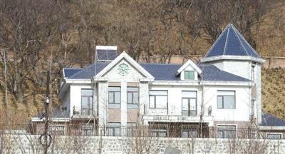 各地办公室整改现形式主义:打隔断仍局长专用