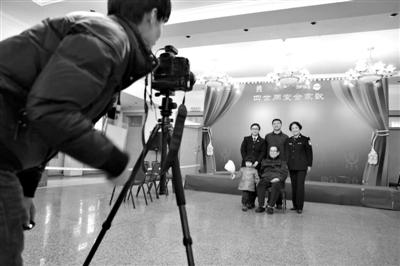 民众谈春节最难忘的事：发现父母都变老了