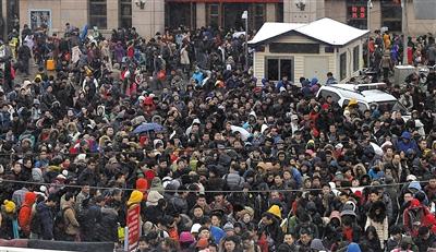 多条高铁因雪降速运行 京沪高铁最慢时速如单车