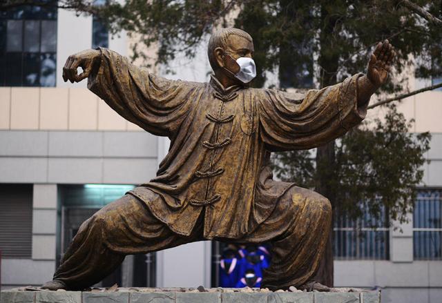 中央气象台霾预警升级 京津冀仍将持续重度霾