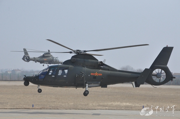 高清：解放军双机编队超低空实训 直8直9成对登场【2】