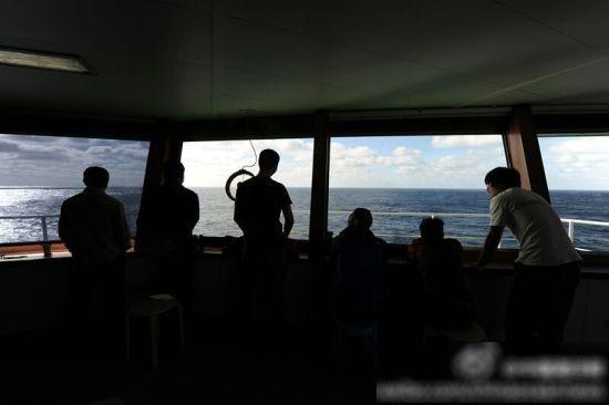 雪龙号已到达疑似MH370残骸海域核心区域(组图)