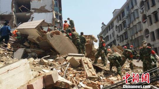 奉化居民楼垮塌