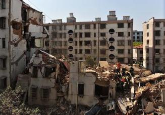 浙江奉化危楼坍塌幕后:官员自杀前守塌楼5天5夜