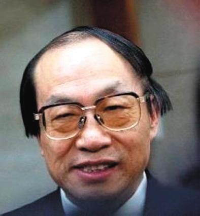 媒体解读官员道德败坏：与多名女性有不当关系