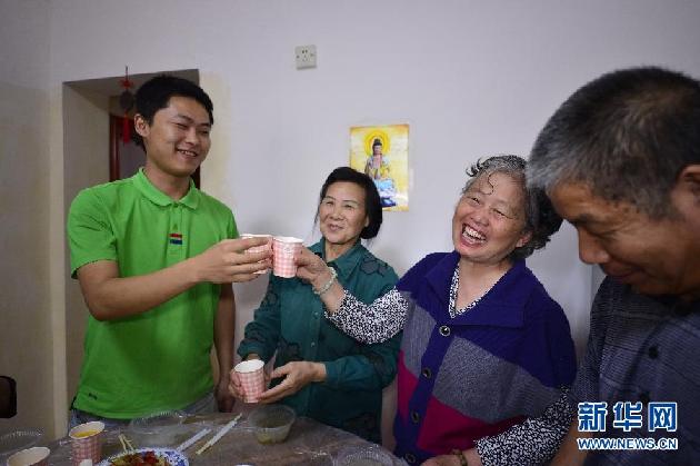 （社会）（1）南昌：“小桔灯”温暖失独妈妈的心