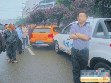 四川南充城管副队长肇事逃逸 戴名表系名牌腰带