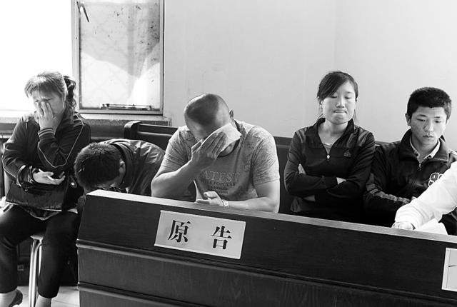 3名幼童污水坑溺亡 5被告均称无责拒赔偿