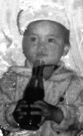 女子被拐25年 深圳机场重逢亲生母亲