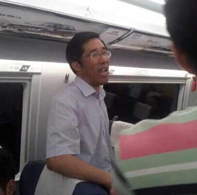 醉酒男子冒充“铁路高官”无票坐高铁大闹车厢