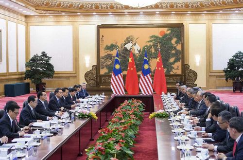 李克强同马来西亚总理纳吉布举行会谈