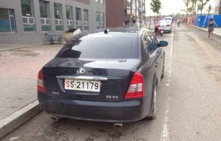 原文配图：网传所谓军车。