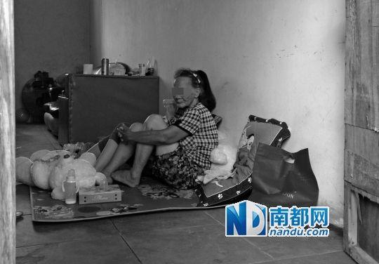 14岁女孩遭12名少年轮奸患精神病：怕陌生人