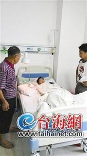 女子剁下7岁继女右手 用棍子搅入粪坑底