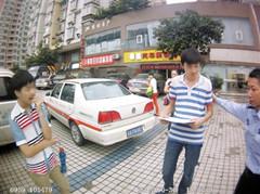 两少年为上网办假身份证 嫌质量太差报警