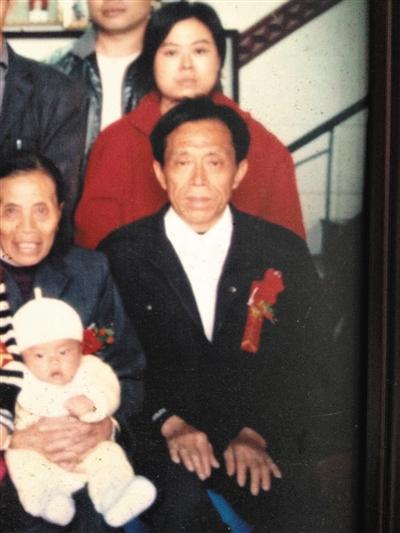 湖南“摩的”司机疑遭“钓鱼执法”自杀