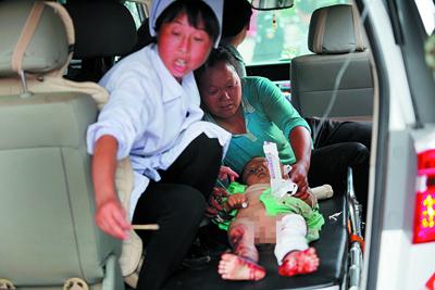 鲁甸地震父亲听见“爸爸救命”救出四个孩子