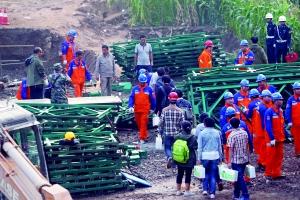 云南地震母亲用身体盖住孩子 两人皆遇难