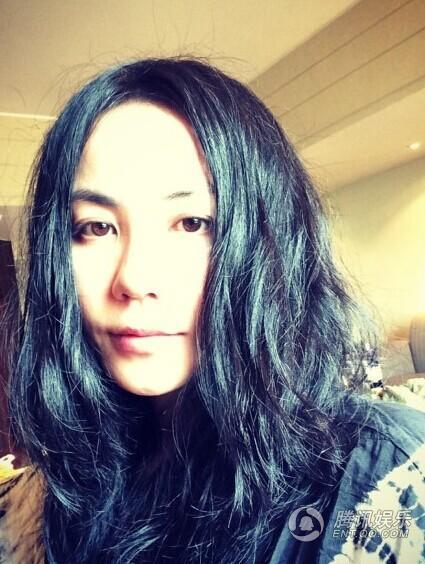 王菲生日晒照不忘感恩 网友大赞“逆生长女神”