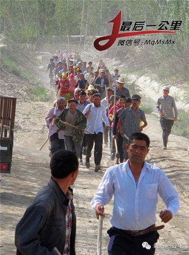 新疆乌什6万余人搜捕暴徒称早日抓到过平静日子