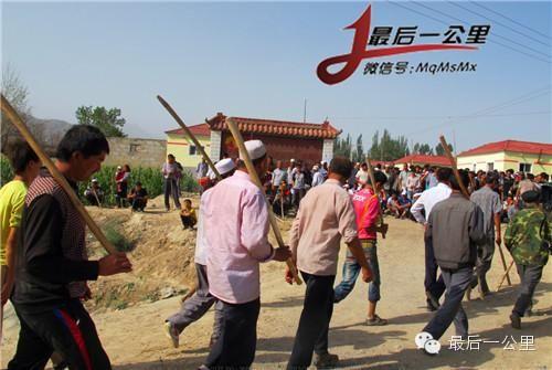 新疆乌什6万余人搜捕暴徒 称早日抓到过平静日子