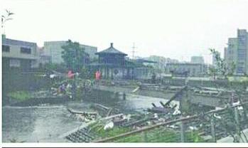 南京金川河廊桥遇暴风雨垮塌 两责任人获刑(图)