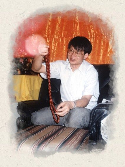 吴某衡自称佛教第88世、禅宗第61世衣钵传人，少林寺第32代传人，是“大日如来佛”的化身，法力无边，弟子拜他为师可以成佛。据介绍，目前已掌握有现实活动的“华藏宗门”信徒千余人，涉及北京、上海、天津、江苏、安徽、辽宁、山东、山西、广东、新疆等省市及美国、挪威等国。已初步形成以吴某衡为教首，勾联指挥在网上，地方协调员负责组织各地信徒具体实施的组织架构和活动方式。