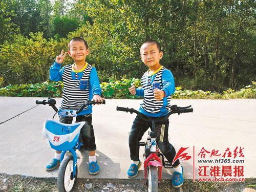 合肥一小学同年级有八对双胞胎 老师常认错