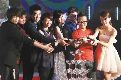 柴智屏透露柯震东28日出狱 获释后将先开道歉会