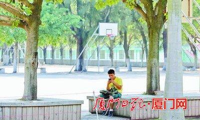 厦大“闭门谢客”享久违清静 师生争先晒照(图)