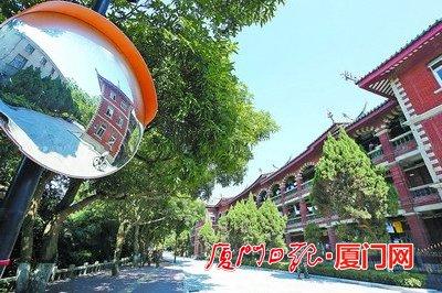厦大“闭门谢客”享久违清静 师生争先晒照(图)