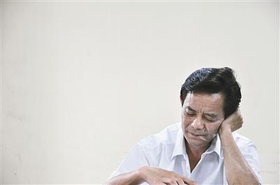 吴英父亲因证据不足未被批捕 其否认嫖娼指控