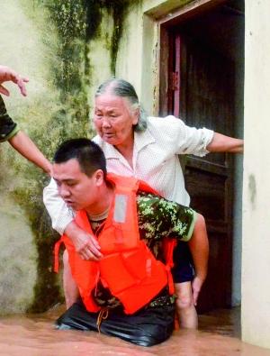 四川重庆陕西遭暴雨袭击 已致至少14人遇难