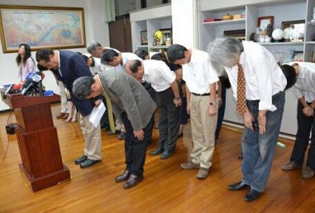 屏东县长因地沟油事件致歉县府5名一级主管辞职