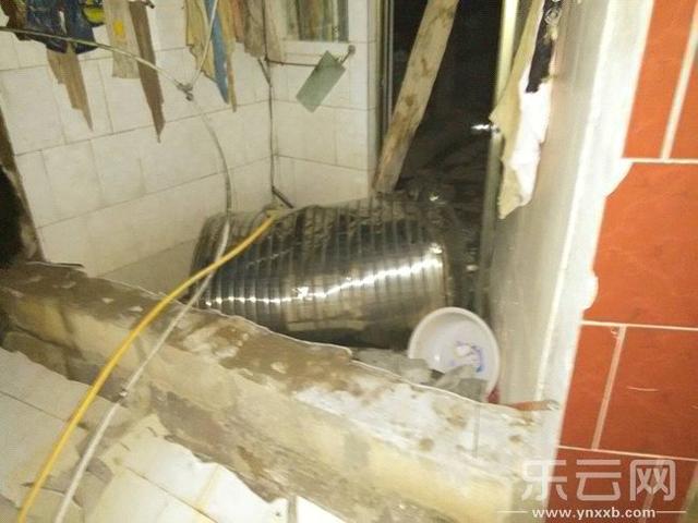 景谷地震目击者：震感持续2分钟 很多土基房垮塌