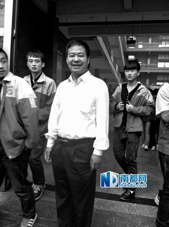 蓝翔校长荣兰祥:妻子是邪教成员 曾捐建寺庙