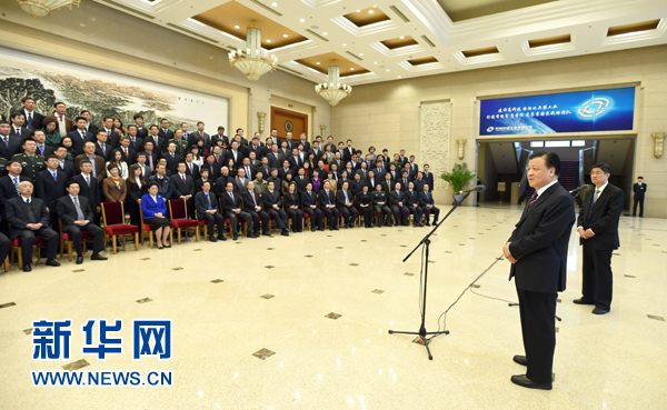 11月7日，第二十四届中国新闻奖、第十三届长江韬奋奖颁奖报告会在北京举行。中共中央政治局常委、中央书记处书记刘云山会见获奖代表并讲话。新华社记者 马占成 摄 