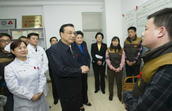 总理“倾听”艾滋患者的“秘密”