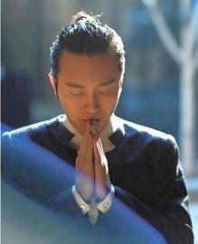 李玉刚台北寺庙皈依佛门 粉丝否认其剃度出家