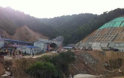 福建一在建高速隧道塌方 21名施工人员被埋