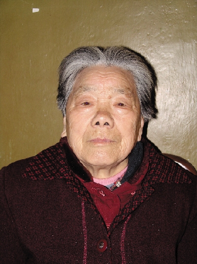张秀红，89岁，南京大屠杀幸存者。1937年，年仅12岁的她被日军强奸，留下终生残疾。