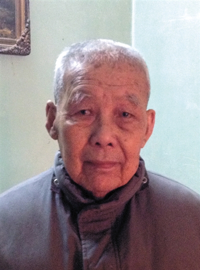 李高山，89岁，南京大屠杀幸存者，也是南京保卫战参与者。提及当年死里逃生的经历，他就痛苦不已。