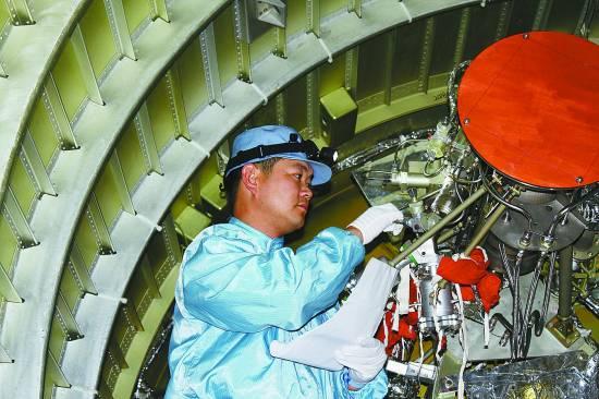 80后“火箭动力系统操作手” 把近百枚火箭送上天