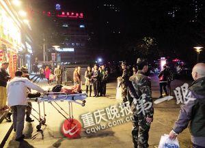 孕妇晚上街头散步突然分娩生下男婴(图)