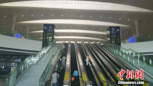 乌鲁木齐站进站口。中新网记者 李金磊 摄